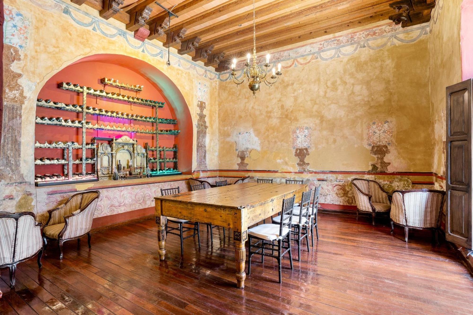 Quinta Real Puebla Hotel Exterior foto The wine tasting room at the winery